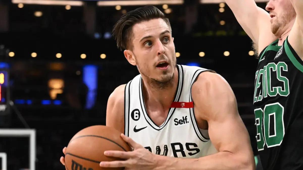 Zach Collins